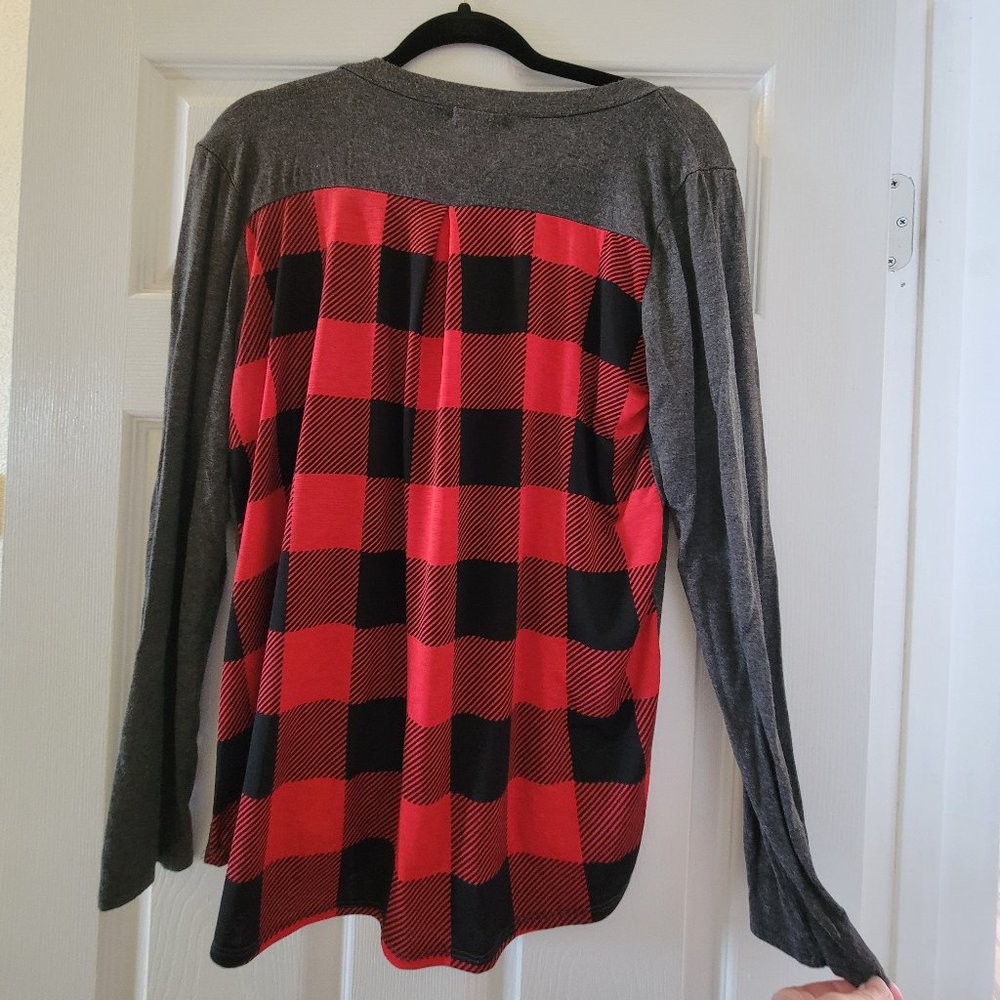 Buffalo Plaid pocket and back long sleeve